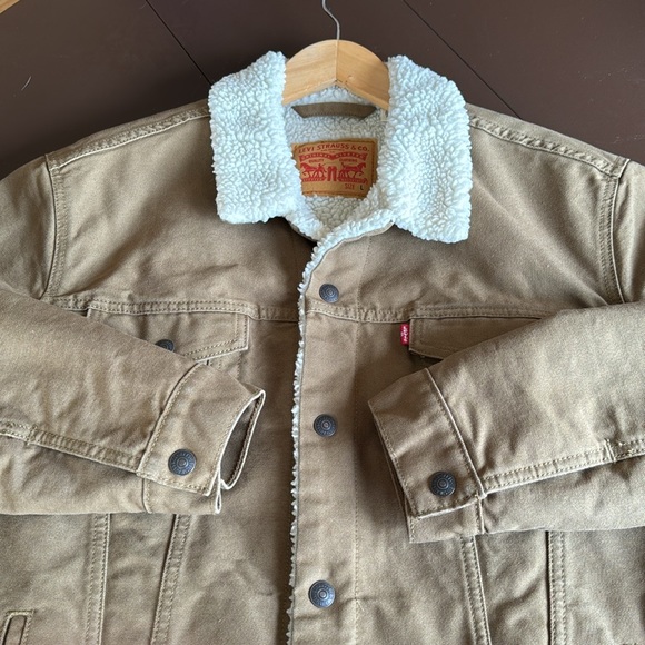 Men’s Levi’s denim/sherpa coat - Picture 2 of 4
